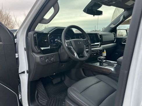 New 2025 Chevrolet Silverado 1500 LT Trail Boss w/ Convenience Package II image 11