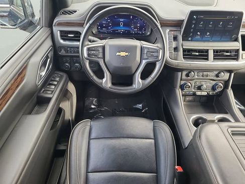 Used 2024 Chevrolet Suburban Premier AWD/4WD image 18