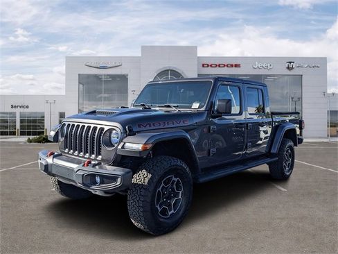 Certified 2022 Jeep Gladiator Mojave w/ Cold Weather Group image 5