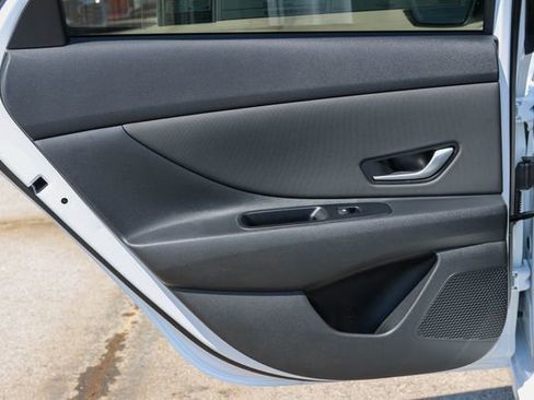New 2026 Hyundai Elantra Limited FWD image 14