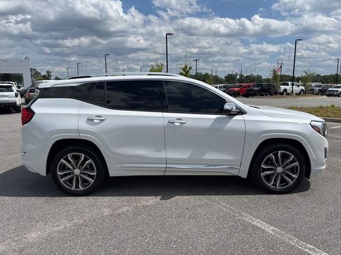 Used 2020 GMC Terrain Denali w/ Denali Premium Package AWD/4WD image 22
