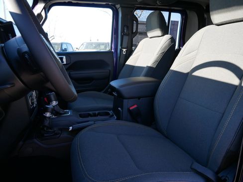 New 2026 Jeep Gladiator Sport image 7