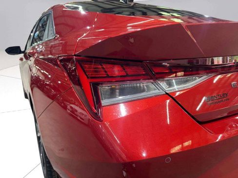 Used 2022 Hyundai Elantra Limited image 54