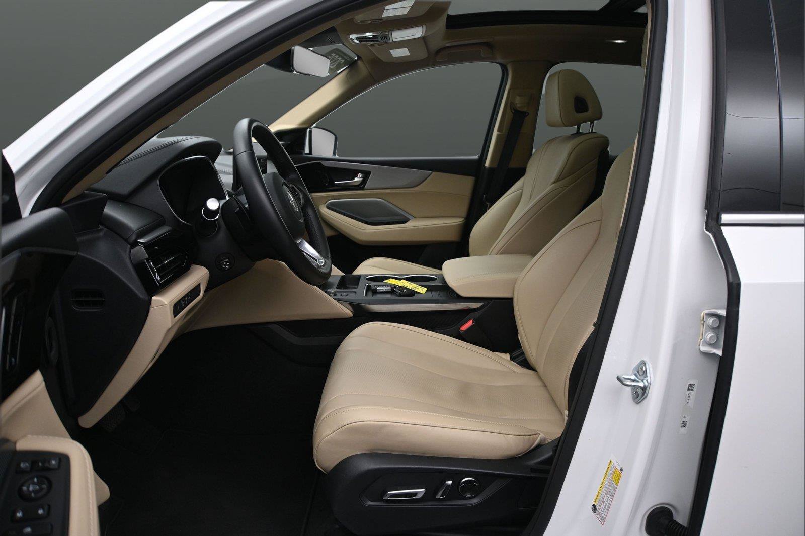 Used 2025 Acura MDX w/ Technology Package AWD/4WD image 8