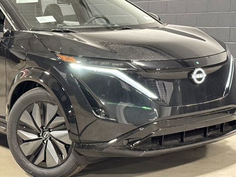 New 2025 Nissan Ariya AWD image 3