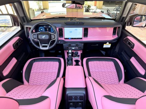 Used 2025 Ford Bronco Big Bend image 14