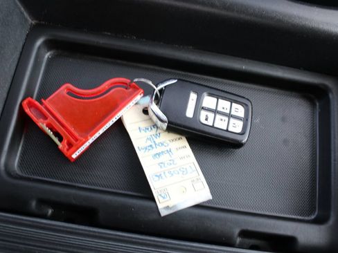 Used 2023 Honda Odyssey EX-L image 36
