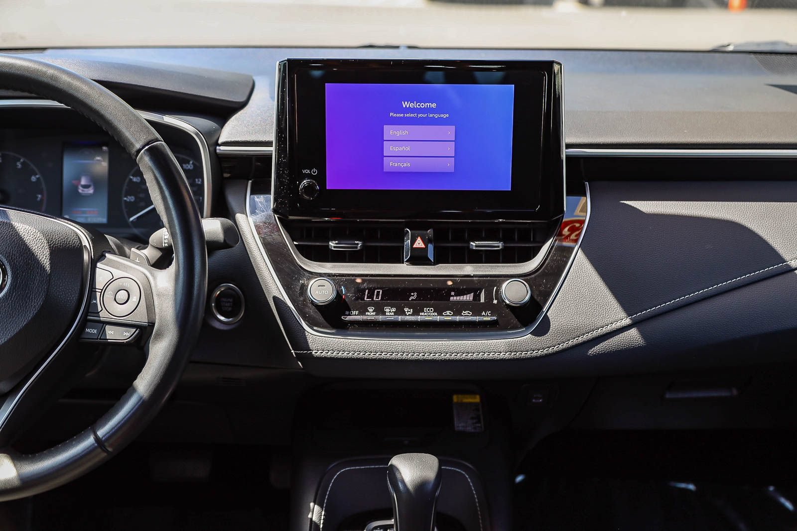 Certified 2025 Toyota Corolla SE w/ SE Package FWD image 13