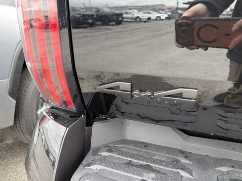 New 2026 Toyota Tundra Limited AWD/4WD image 8