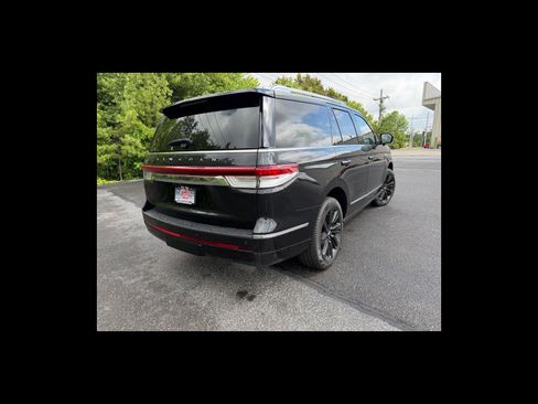 Used 2024 Lincoln Navigator Reserve AWD/4WD image 14