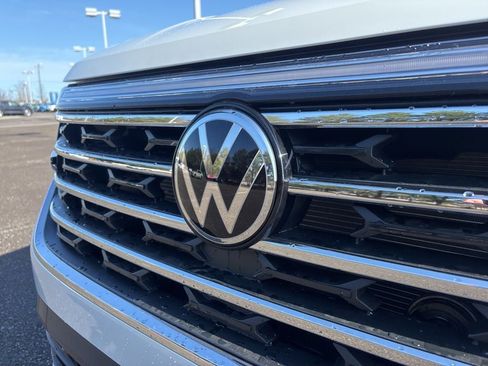 New 2026 Volkswagen Atlas SE image 9