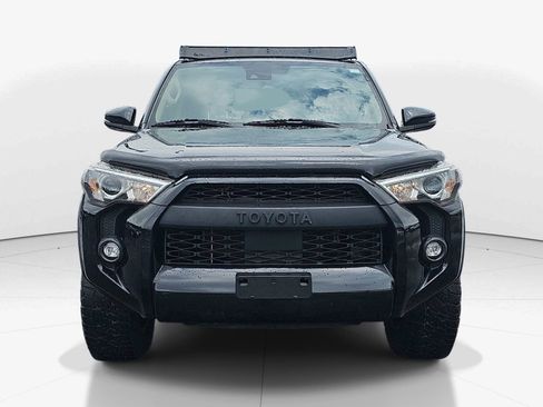 Used 2022 Toyota 4Runner SR5 Premium w/ Moonroof Package AWD/4WD image 9