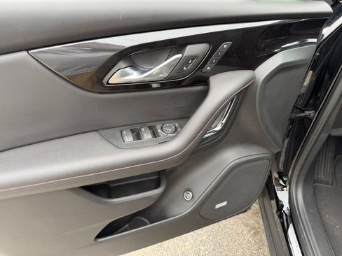 Used 2021 Chevrolet Blazer RS w/ Enhanced Convenience Package FWD image 25