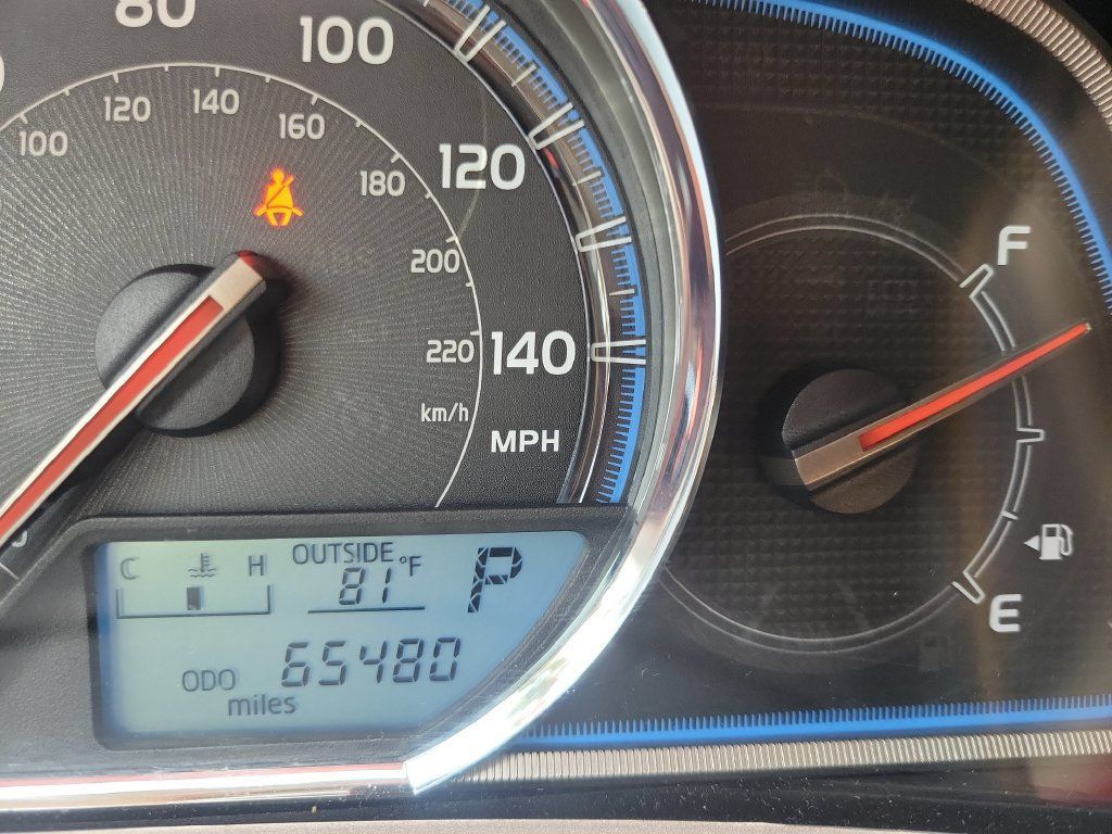 Used 2015 Toyota RAV4 Limited w/ Technology Package FWD image 32