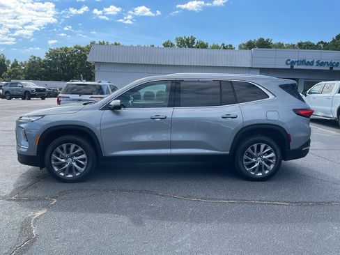 Certified 2026 Buick Enclave Preferred FWD image 1
