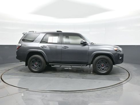 Certified 2022 Toyota 4Runner SR5 Premium image 8