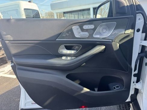 Certified 2022 Mercedes-Benz GLS 450 4MATIC image 18