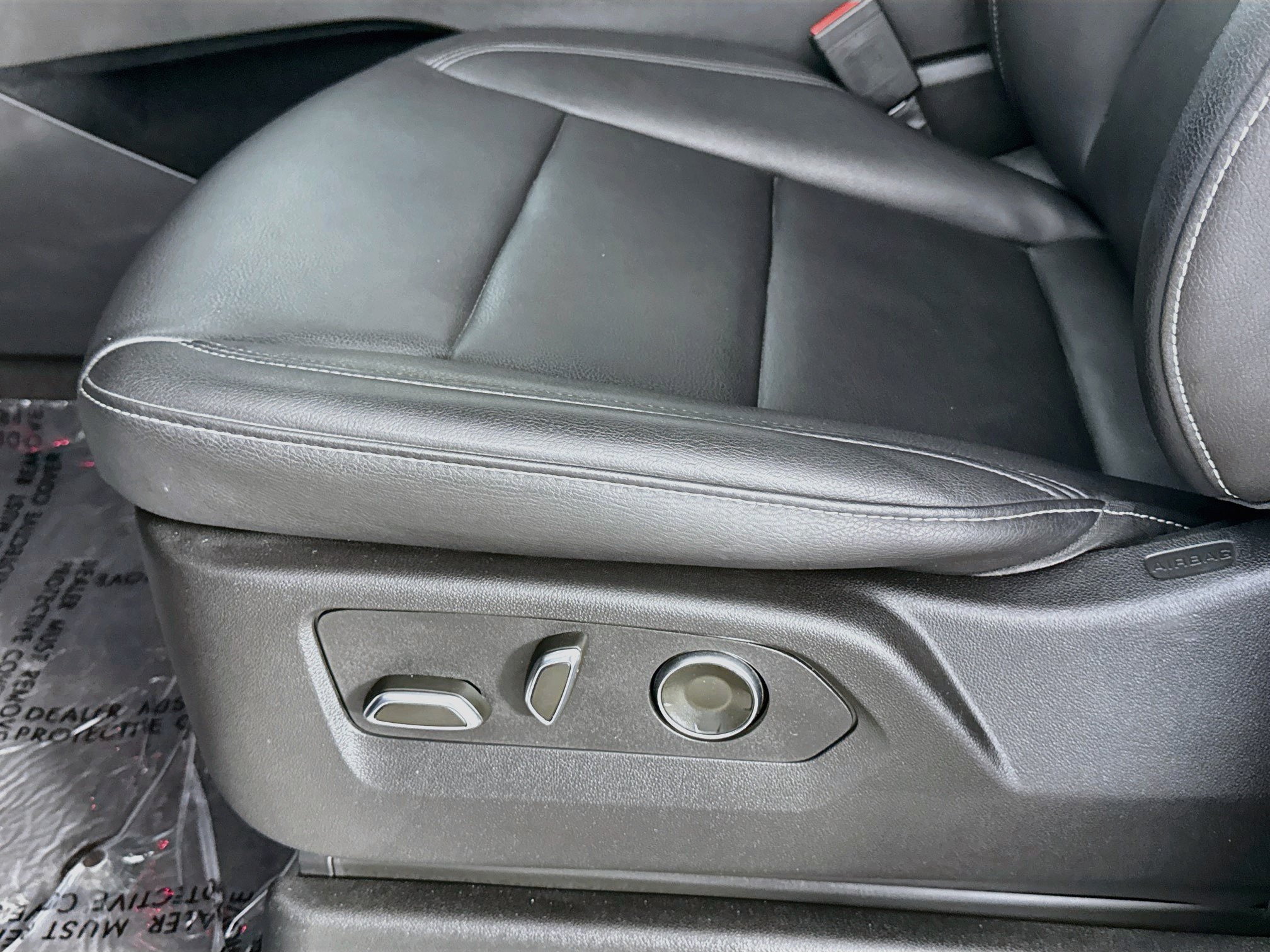 Used 2025 Cadillac Escalade ESV Luxury RWD image 22