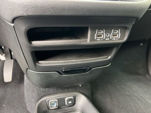 Used 2021 Chrysler Pacifica Touring-L w/ S Appearance Package image 19