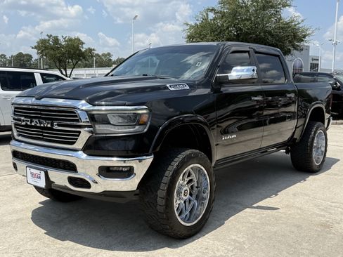 Used 2020 RAM 1500 Laramie AWD/4WD image 8