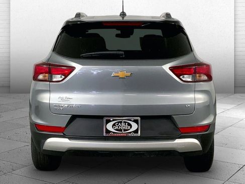 Used 2025 Chevrolet TrailBlazer LT AWD/4WD image 3