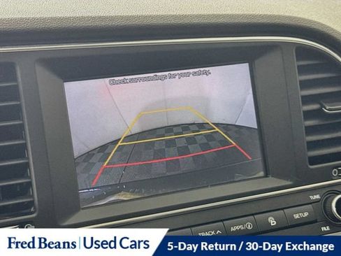Used 2017 Hyundai Elantra Limited FWD image 15