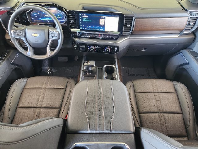 Used 2025 Chevrolet Silverado 1500 High Country w/ High Country Premium Package AWD/4WD image 27