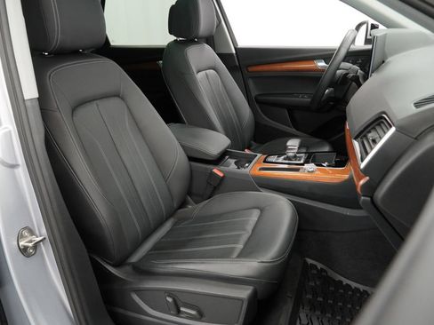 Used 2023 Audi Q5 2.0T Premium w/ Convenience Package AWD/4WD image 31