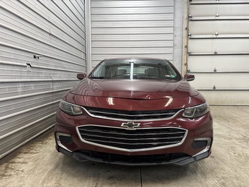 Used 2016 Chevrolet Malibu LT image 2
