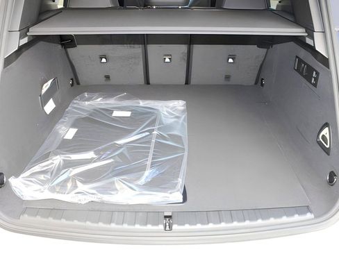 Used 2025 BMW iX M60 image 34