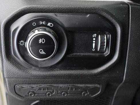 Used 2025 Jeep Gladiator Sport AWD/4WD image 25