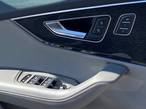 Used 2022 Audi Q7 3.0T Premium Plus w/ Premium Plus Package image 16