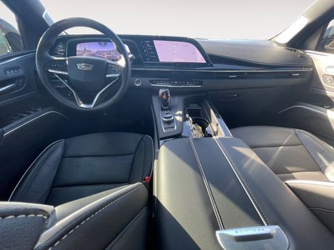 Used 2024 Cadillac Escalade ESV Sport w/ LPO, ONYX Package image 17