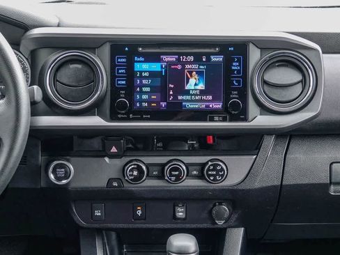 Used 2017 Toyota Tacoma TRD Off-Road w/ Tow Package image 13