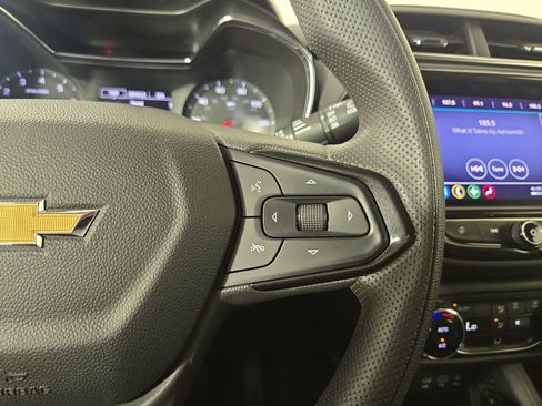 Used 2023 Chevrolet TrailBlazer LT w/ Convenience Package FWD image 17