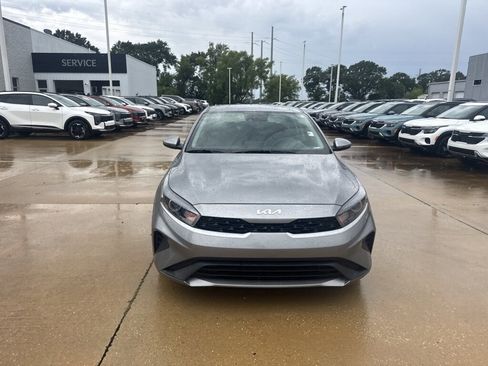 Used 2024 Kia Forte LXS w/ LXS Technology Package FWD image 7