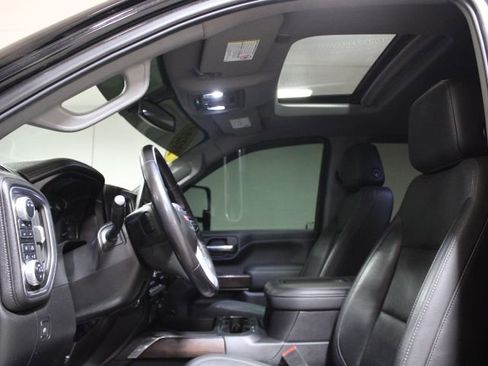 Used 2020 GMC Sierra 3500 SLT w/ SLT Convenience Package image 3