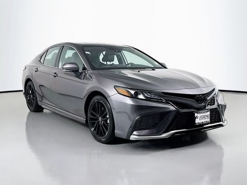 Used 2023 Toyota Camry XSE FWD image 4
