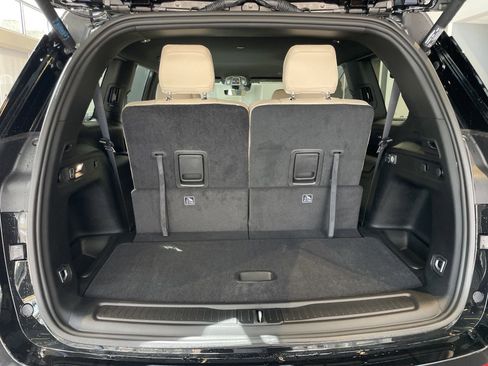 Certified 2025 Jeep Grand Cherokee L Limited w/ Black Appearance Package RWD image 32
