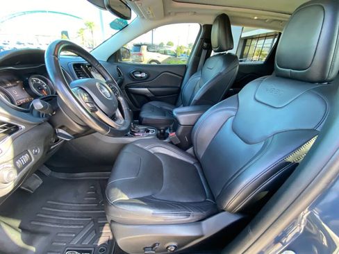 Used 2021 Jeep Cherokee Limited image 5