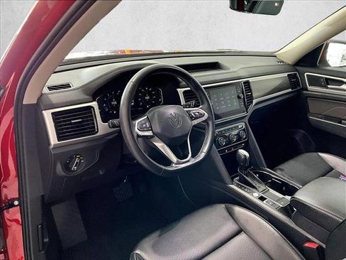 Used 2022 Volkswagen Atlas SE w/ Panoramic Sunroof Package FWD image 14