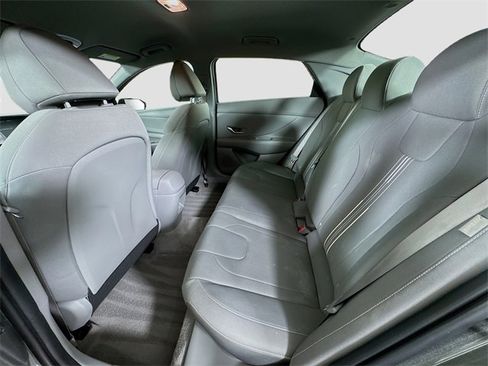 Certified 2025 Hyundai Elantra Sport image 26