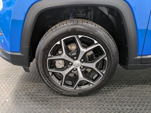 Used 2024 Jeep Compass Limited image 7