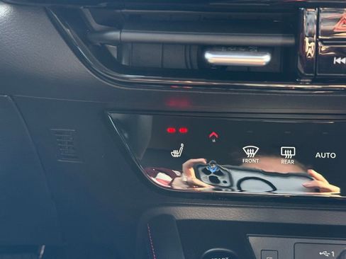 New 2026 Nissan Kicks SR w/ Cold Weather Package image 37