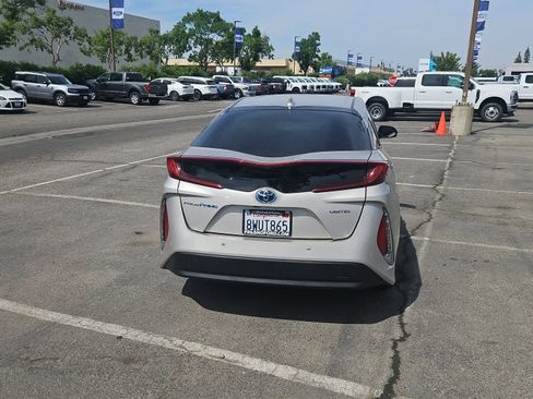 Used 2021 Toyota Prius Prime Limited w/ Carpet Mat Package (TMS) image 7