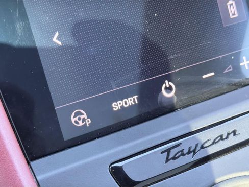 Used 2022 Porsche Taycan 4S image 21