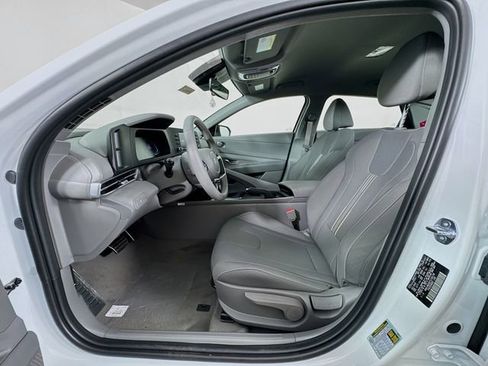 New 2026 Hyundai Elantra Sport FWD image 32