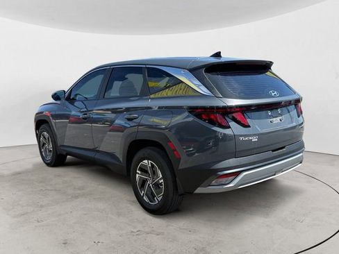 Used 2026 Hyundai Tucson Blue SE AWD/4WD image 3