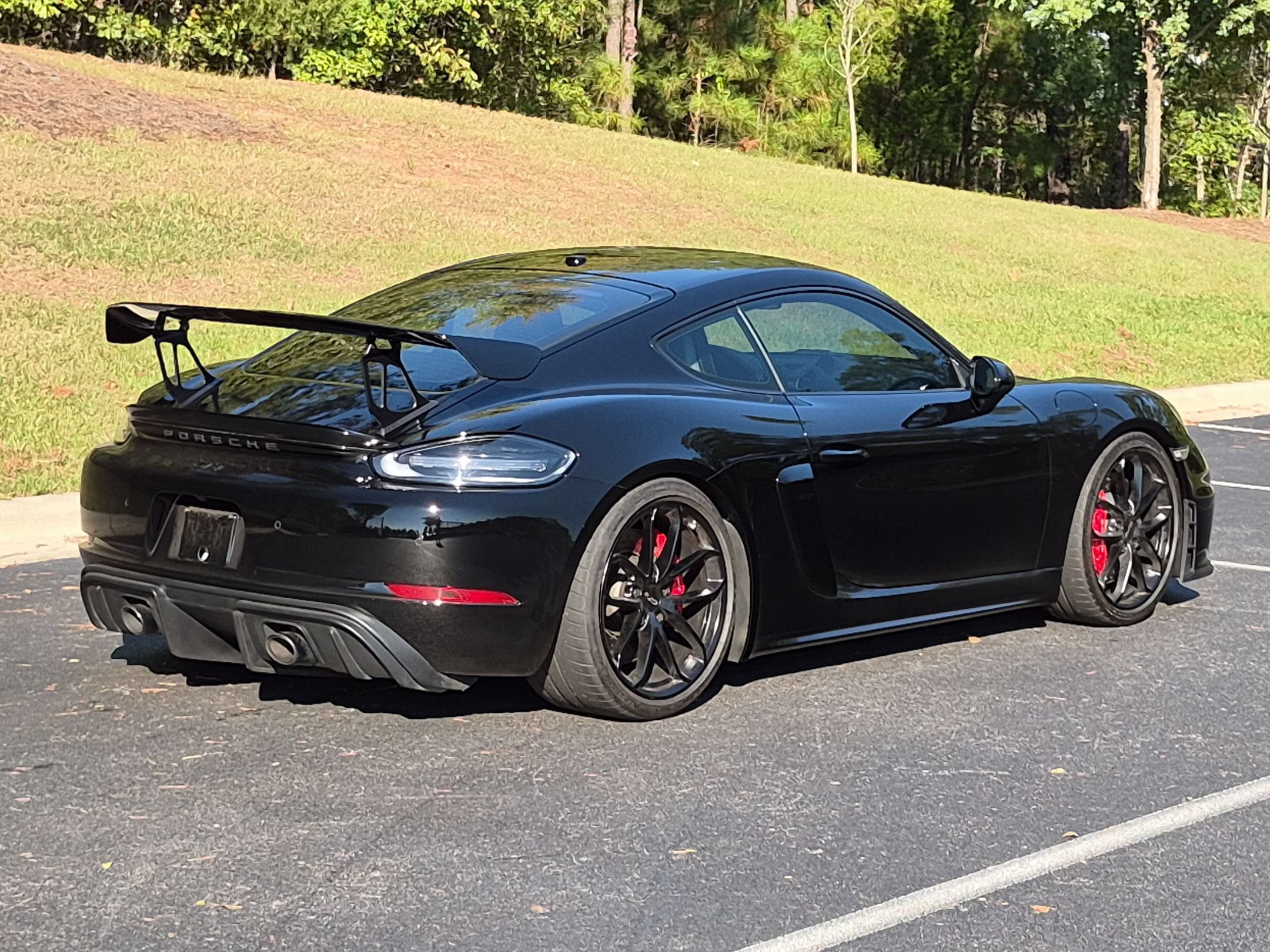 Certified 2020 Porsche 718 Cayman GT4 RWD image 24