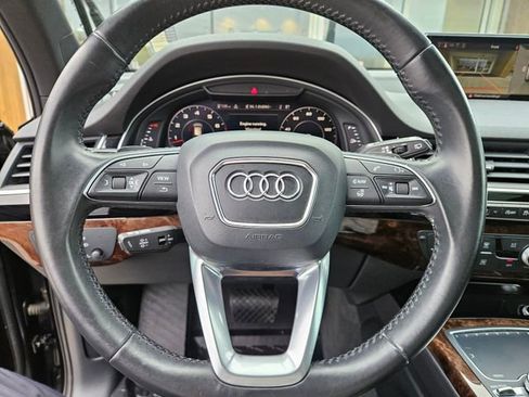 Used 2017 Audi Q7 3.0T Premium Plus w/ Premium Plus Package AWD/4WD image 25